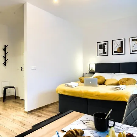 Kazou Apartment *